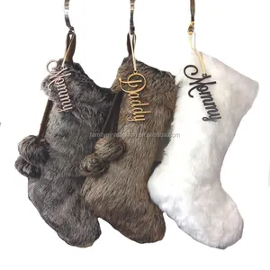 Calcetines de Navidad personalizados de piel sintética, medias borrosas con monograma, decoración, venta al por mayor - Product Image 1