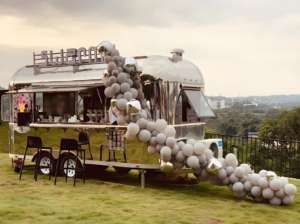 Camión de <span class=keywords><strong>Comida</strong></span> Aislado <span class=keywords><strong>para</strong></span> Todo Clima con Quemadores de Alta Altitud <span class=keywords><strong>para</strong></span> Base de Estación de Esquí <span class=keywords><strong>y</strong></span> Eventos al Aire Libre <span class=keywords><strong>en</strong></span> Invierno - Product Image 2