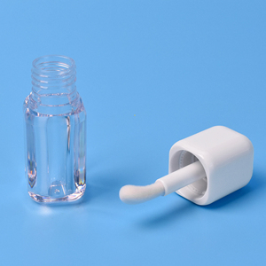 Độc Đáo Biểu Tượng Tùy Chỉnh Lip Tint Trường Hợp 4Ml Son Môi Dầu Ống Vuông Trong Suốt Tròn Hình Chữ Nhật Lip Gloss Chai Với Bàn Chải Lớn - Product Image 5