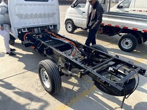 รถบรรทุกไฟฟ้าขนาดเล็ก KAMA DONGFENG JMC แบบสองตอน 2-5 ที่นั่ง บรรทุกสินค้า  รถบรรทุก KAMA ขับเคลื่อนด้วยไฟฟ้าล้วน พวงมาลัยซ้าย/ขวา  บรรทุกได้ 1.5 ตัน - Product Image 5