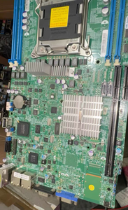 Tarjeta Madre para Servidor Supermicro X9DRT-HF DDR3 ATX Usada, Memoria de Alta Capacidad, Admite hasta 512 GB DDR3 para un Rendimiento Superior Fle - Product Image 2
