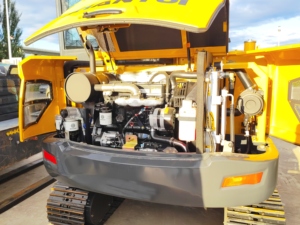 Mini-excavatrice sur chenilles Shantui SE60 avec moteur diesel turbocompressé, boîte de vitesses PLC et roulement pour une efficacité élevée et une polyvalence dans la construction - Product Image 4