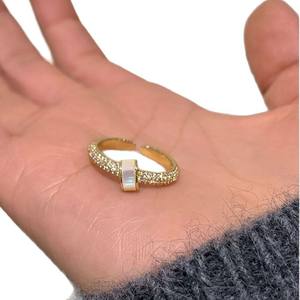 Vente en gros d'usine, boucles d'oreilles minimalistes, boucles d'oreilles géométriques simples, boucles d'oreilles de créateur, boucles d'oreilles minimalistes modernes - Product Image 6