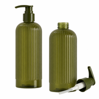 Bouteilles à pompe en PET à paroi épaisse côtelée de 200 ml à 500 ml pour l'emballage d'huiles essentielles, de shampooings, de gels douche et de savons liquides OEM