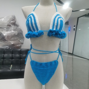 فستان شاطئ جديد مصنوع يدويًا من الكروشيه، 100% قطن صديق للبيئة، بتصميم رقبة على شكل V، مناسب للحفلات الشاطئية، مع شعار أمامي وتصميم أنيق للخصر - Product Image 4