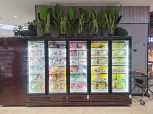 Glacière de réfrigération commerciale personnalisée vitrine porte en verre <span class=keywords><strong>réfrigérateur</strong></span> vertical pour boissons et bières - Product Image 3