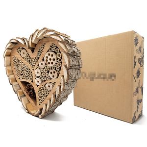 Casa delle api per all'aperto grande forma di cuore ape e insetto Hotel cedro legno tubi di nidificazione - Product Image 6
