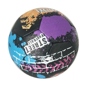Ballon de football de rue américain 2.50mm, pneu noir mat, mousse de PVC, cuir taille 5, culture de football de rue