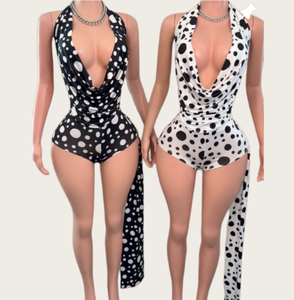 Viviblook J26ST156 Ensemble décontracté d'été pour femme, haut dos nu à col licou en V profond et mini-short taille haute imprimé à pois - Product Image 1
