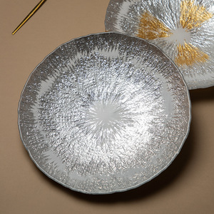 Vente en gros d'assiettes <span class=keywords><strong>de</strong></span> service créatives pour sashimis <span class=keywords><strong>de</strong></span> <span class=keywords><strong>fruits</strong></span> <span class=keywords><strong>de</strong></span> <span class=keywords><strong>mer</strong></span>, assiettes <span class=keywords><strong>de</strong></span> présentation en verre mode moderne, vaisselle <span class=keywords><strong>de</strong></span> luxe en or non toxique - Product Image 4
