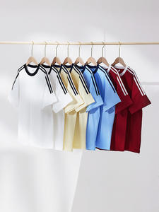 เสื้อยืดคอกลมแขนสั้นทรงปกติ ผ้าฝ้าย 100% 230GSM สีตามสั่ง ไหล่ตก พิมพ์โลโก้ได้ สไตล์สตรีท สำหรับผู้ชาย - Product Image 4