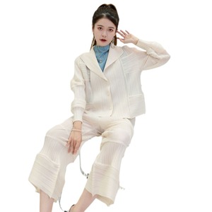 <span class=keywords><strong>Traje</strong></span> Casual Plisado Miyake para <span class=keywords><strong>Mujer</strong></span>, Conjunto de <span class=keywords><strong>Chaqueta</strong></span> y Pantalones Holgados de Otoño, 100% Poliéster Antipilling - Product Image 5