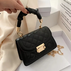 Sac bandoulière polyvalent pour femme, style coréen tendance 2026, petit sac carré en PU avec fermeture à cadenas - Product Image 4