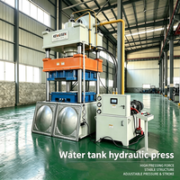 Presse hydraulique KEWOSEN 315T à trois poutres et quatre colonnes pour le gaufrage de plaques de réservoirs d'eau, applications d'étirage/formage de métaux OEM/CE