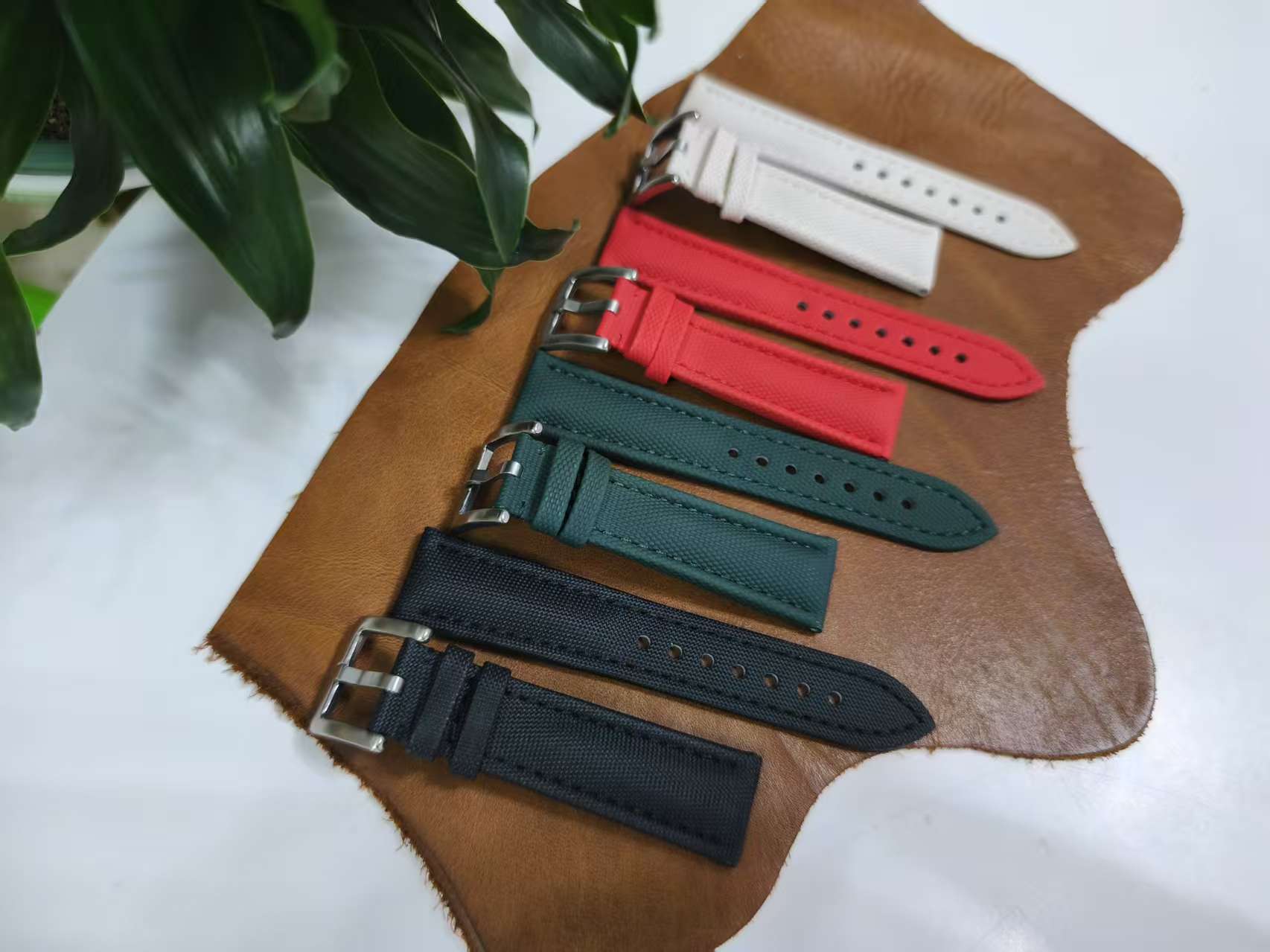 ODM And OEM designed multi color 18/20/22/24MM high round-filled quick release PU watch straps