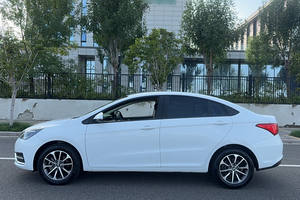 سيارة تشيري أريزو 5 برو 2021، محرك 1.5 لتر، ناقل حركة يدوي، إصدار الشباب، مقود يسار، مقاعد جلدية داخلية داكنة، 4 أبواب، 5 مقاعد، سيدان مع فتحة سقف - Product Image 3