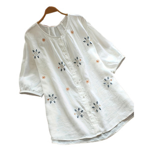 เสื้อยืดผู้หญิงสีขาวปักลายดอกไม้ ผ้าถัก 100% คอตตอน แขนครึ่งตัว ทรงปกติ สวมใส่สบาย คอกลม เหมาะสำหรับฤดูใบไม้ผลิและฤดูร้อน - Product Image 5