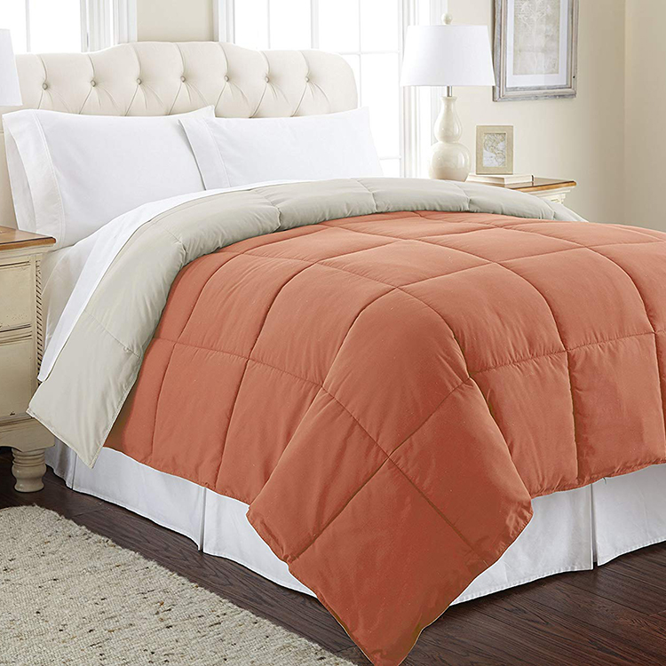 Wholesale Solid Color Comforter Microfiber Filling Quilt