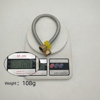 Robinet à tête en laiton chromé au design moderne avec tuyau flexible en métal tressé en acier inoxydable 304 et garantie de 5 ans pour le robinet