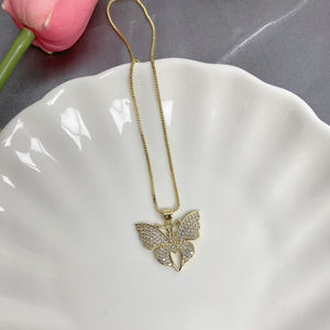 Collier chaîne avec pendentif papillon plaqué or délicat, collier CZ, pendentif en forme de papillon coloré, collier de mode, bijoux - Product Image 4