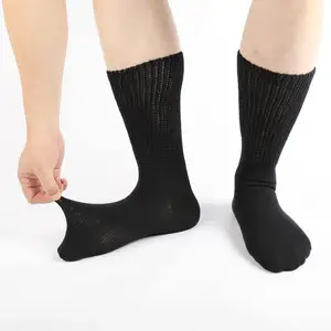 Non-binding Extra Wide Cotton Crew Socks Diabetic Socks Soft Medical Unisex Hospital Diabetic Socks For Men