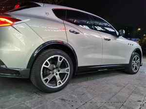 Kits de carrosserie en fibre de carbone de haute qualité style LD pour <span class=keywords><strong>Maserati</strong></span> <span class=keywords><strong>Levante</strong></span> : Nouvelle lèvre avant, pare-chocs, lèvre arrière, lame de garde-boue, diffuseur de pare-chocs - Product Image 2