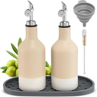 Bouteille distributrice d'huile d'olive en céramique Famiware Milkyway 16oz avec bec verseur en acier inoxydable, design minimaliste, finition mate pour la cuisine