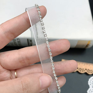 Vente directe usine : Tissu en gaze de neige avec chaîne de strass et dentelle pour coiffes, sacs et accessoires vestimentaires DIY - Product Image 5