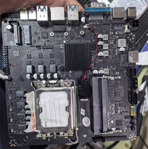 Placa Base Mini ITX H610 LGA 1700 para Juegos, 12.ª Generación de CPU, Memoria DDR4, LVDS Integrado, DP, Placa Base Mini ITX para Juegos - Product Image 3