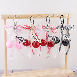 Porte-clés léger personnalisé en forme de cœur de cerise pour la fête des Mères, avec pendentif en dentelle florale et ruban, crochet en forme de cœur, en métal de style dessin animé - Product Image 6