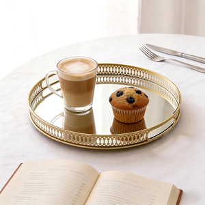 Vassoio Moderno con Cornice in Metallo Dorato e Specchio sul Fondo per Soggiorno, Hotel, Appartamento e Uso Domestico - Product Image 3