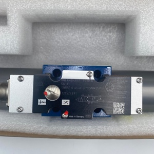 Sistema de Control Hidráulico Original Rexroth R900949757 4WRAE10W1-60-2X/G24N9K31/F1V - Product Image 1