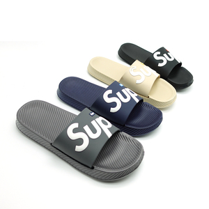 Zapatillas de interior y exterior a precio competitivo para hombre, sandalias ligeras transpirables para playa y verano, sandalias negras para piscina - Product Image 1