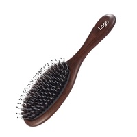 Grande brosse carrée avec poils en bois peigne démêlant brosse à cheveux de massage du cuir chevelu brosse ronde caractéristique des meilleurs fournisseurs