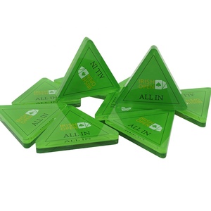 Botón de póker personalizado de alta calidad, Cartucho de <span class=keywords><strong>casino</strong></span> de acrílico triangular, con diseño <span class=keywords><strong>gratis</strong></span> de logotipo personalizado - Product Image 3
