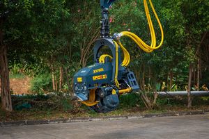 Bûches, tracteur de forêt, coupe d'arbre, grappin, tête de moissonneuse, machine pour la marche en forêt - Product Image 6