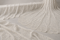 Tissu en tulle doux tricoté, brodé de motifs baroques en relief 3D, motif damassé, feuilles et volutes ornées, pour robe de mariée