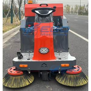 Camión barredor de calles eléctrico con neumáticos sólidos y sistema de control inteligente para barrido de calles y pisos - Product Image 5