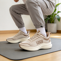 Chaussures de marche respirantes en maille avec logo personnalisé, légères, antidérapantes, avec patch en caoutchouc, lacets, baskets décontractées pour hommes