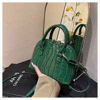 Sac à bandoulière en cuir PU imperméable pour femme, motif alligator, forme coquille, avec chaînes et fermeture éclair