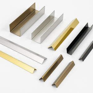 Perfil de puerta y ventana de aluminio hecho en Vietnam con riel deslizante de acero inoxidable y diseño de doble rueda resistente - Product Image 3