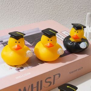 เป็ดน้อยสีเหลืองน่ารัก ของเล่นอาบน้ำเด็ก เสียงบีบมีเสียง ลอยน้ำ ขายดี - Product Image 2