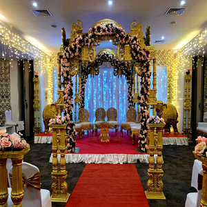 Décoration de Mandap de Mariage Hindou Mayur, Mandap de Mariage Éblouissant en FRP à Double Poteau, Décoration de Mandap de Mariage Sculpté Paon - Product Image 1