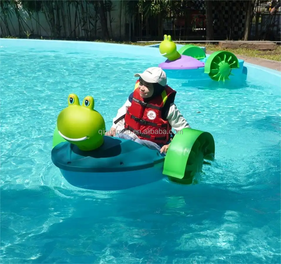 En yeni eğlenceli eğlence parkı HDPE çocuklar aqua havuz oyuncak yüzme havuzu ile tekerlek ışığı el kürek pedallı bot