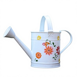 Regadera de hierro rosa con diseño de pájaros y bayas, herramienta de jardín con boquilla larga, acabado duradero con adhesivo. - Product Image 2