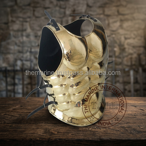 Armatura Muscolare Romana e Medievale in Ferro e Ottone - Armatura Indossabile Lucida Fatta a Mano per Adulti - Product Image 3