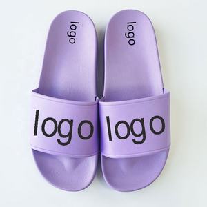 2023 Private Label OEM Plain Casual doccia pantofole da bagno per uomo Unisex estate personalizza Logo pantofole in PVC viola - Product Image 3