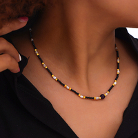 Accessoires rétro de style britannique coquille d'agate naturelle design perlé à la main sens collier en acier au titane