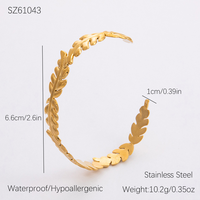 SUMMLY Ensemble de bracelets ouverts en acier inoxydable plaqué or 18 carats, motif feuille, plume et papillon, style vintage, bijoux de mode pour femme, cadeau de fête