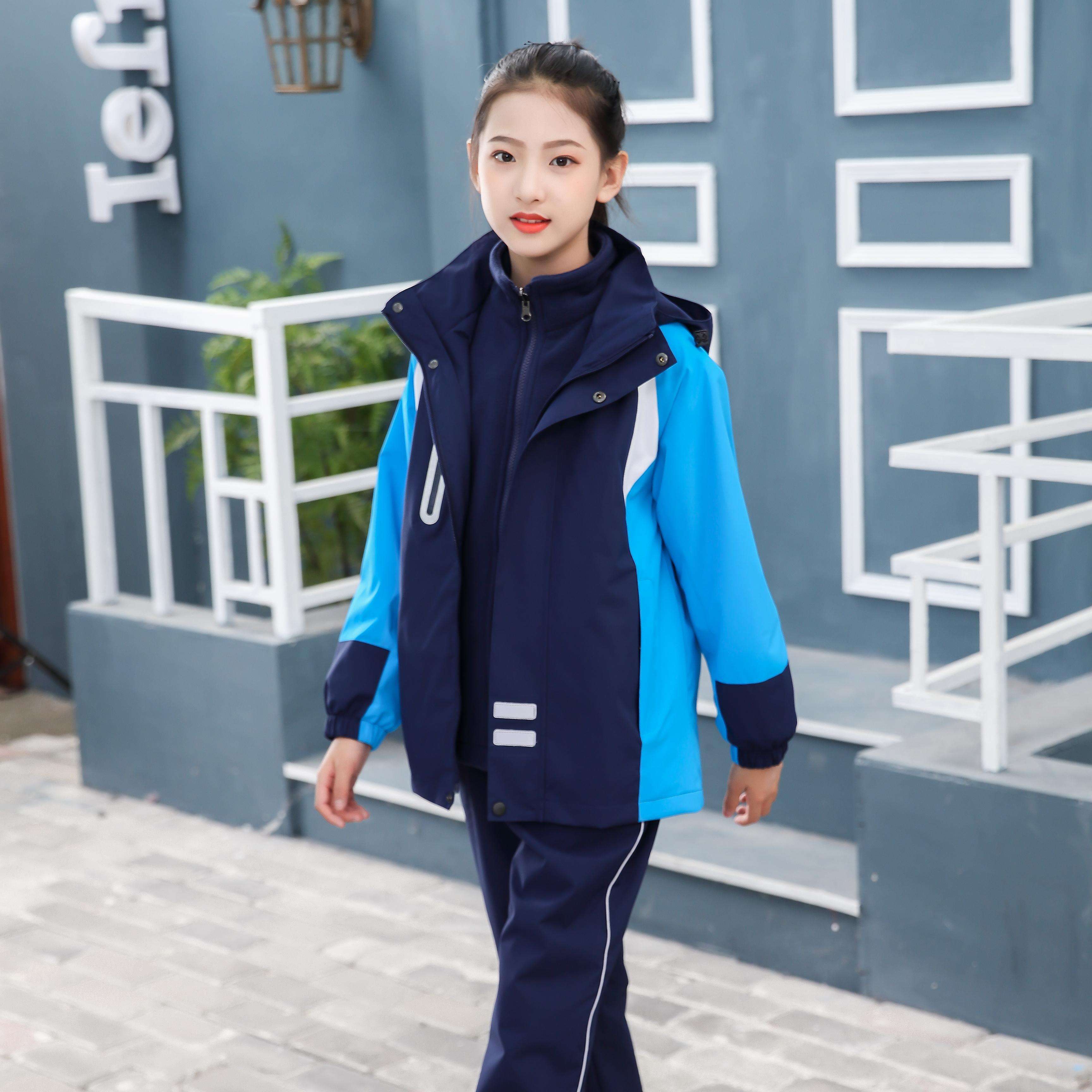 สีเขียวเข้ม